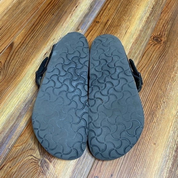 Birkenstock Sandals Gizeh Patent Leather Black - Picture 7 of 10